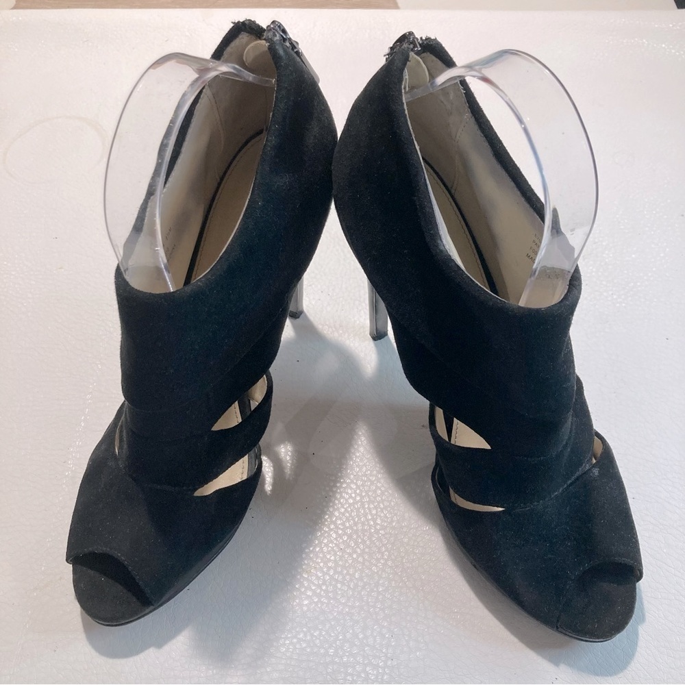 𝅺CALVIN KLEIN Sz  8.5 Patrish Peep Toe Cut Outs Heeled Suede Shooties Shoes